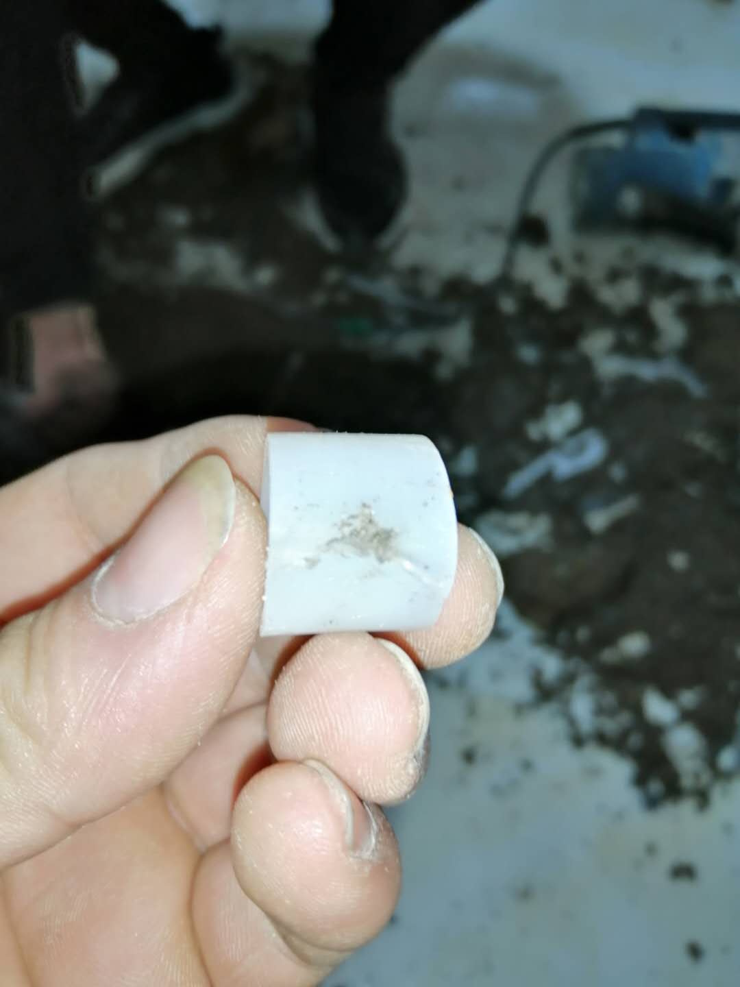 玉门家里地暖漏水了怎么办？